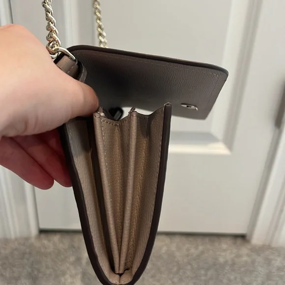 Kate Spade taupe crossbody NWT/NWOT - Picture 4 of 7